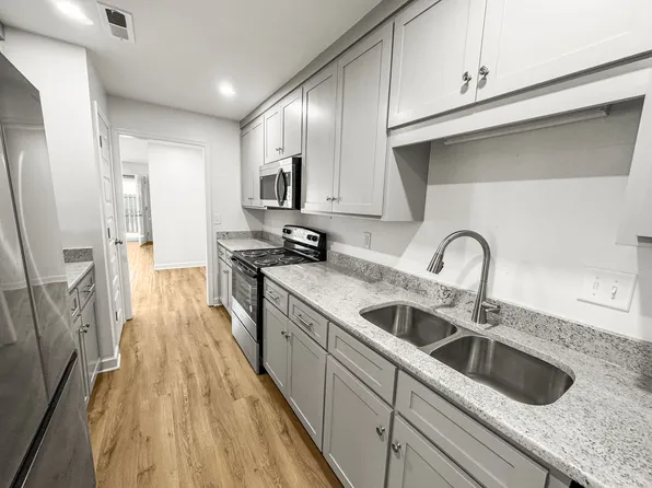 Experience comfortable and stylish living at Westridge Village Apartments