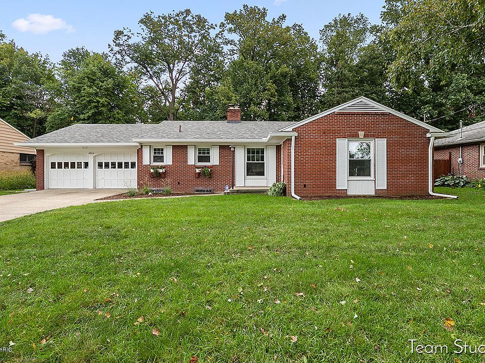 1st image of 2864 Chamberlain Ave SE