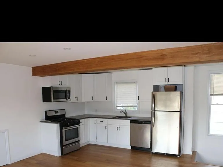 109 4th Ave #2 — Photo 5