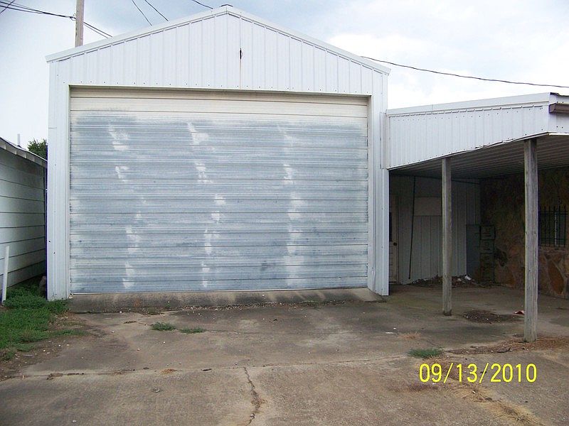 2nd image of 314 E Main St