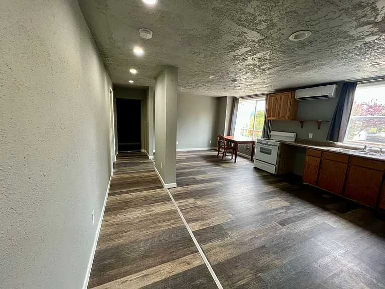 212 Spruce St #C — Photo 7
