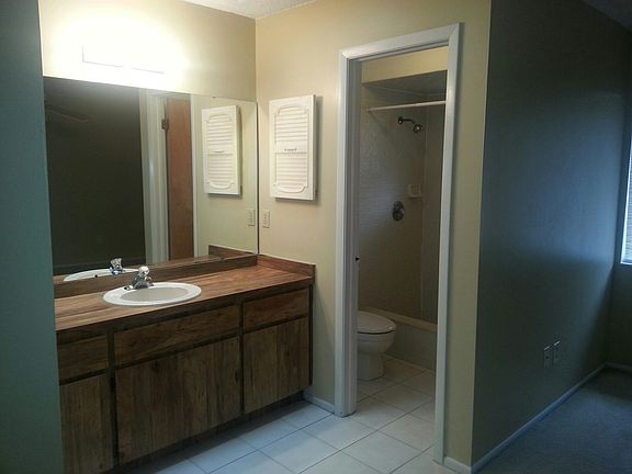 2nd image of 325 Redwing Way