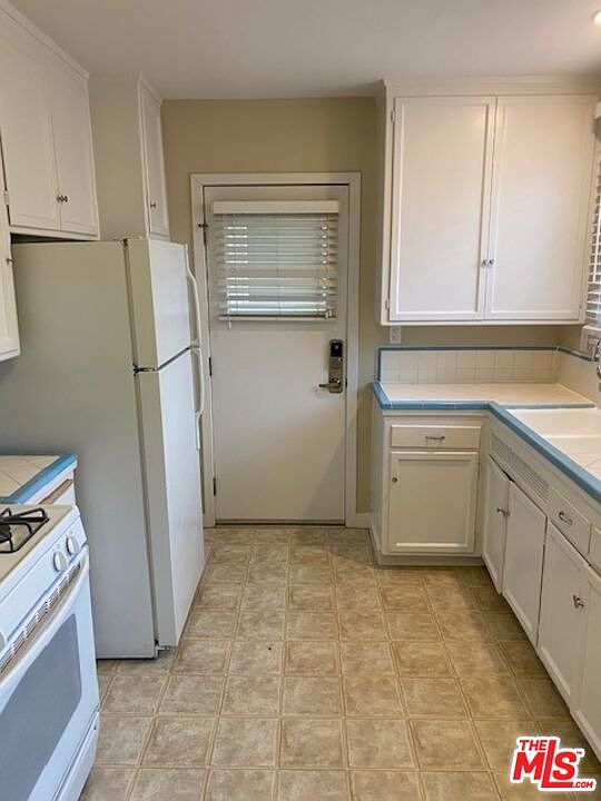 1st image of 1052 S Doreen Pl #1