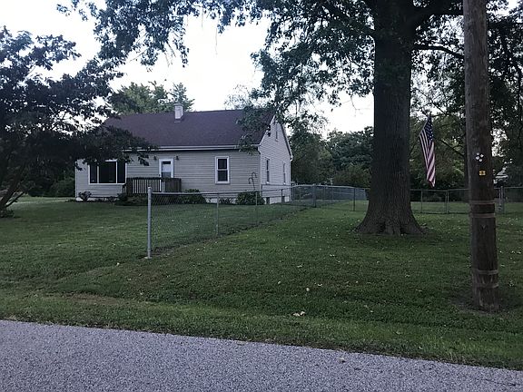 4th image of 4160 Lake Dr