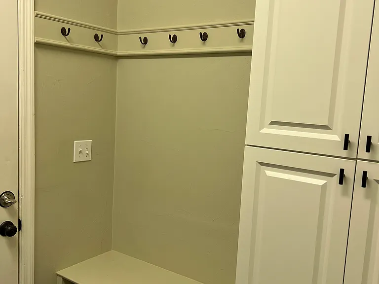 8392 Ivy Brook Ln — Photo 9