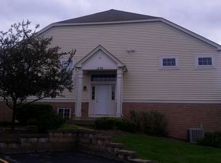 1750 Dogwood Ln, Hanover Park, IL 60133