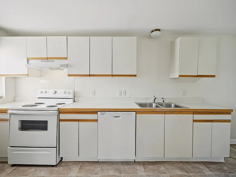 8204 Atlantic Ave #A — Photo 10
