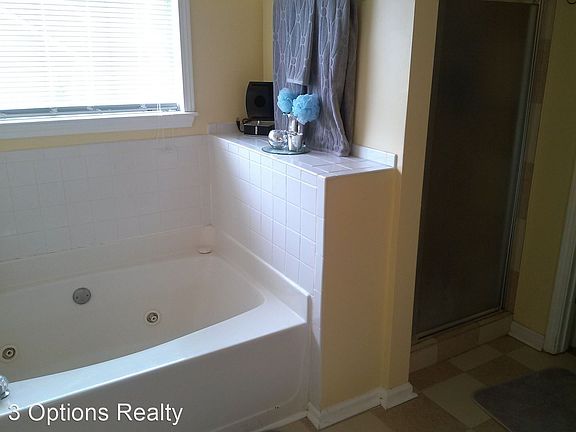 4th image of 11940 Red Ivy Ln