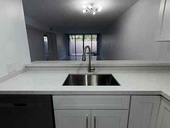 5th image of 1041 NW 124th Ave #0