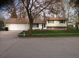 2626 S Harmon St, Appleton, WI 54915