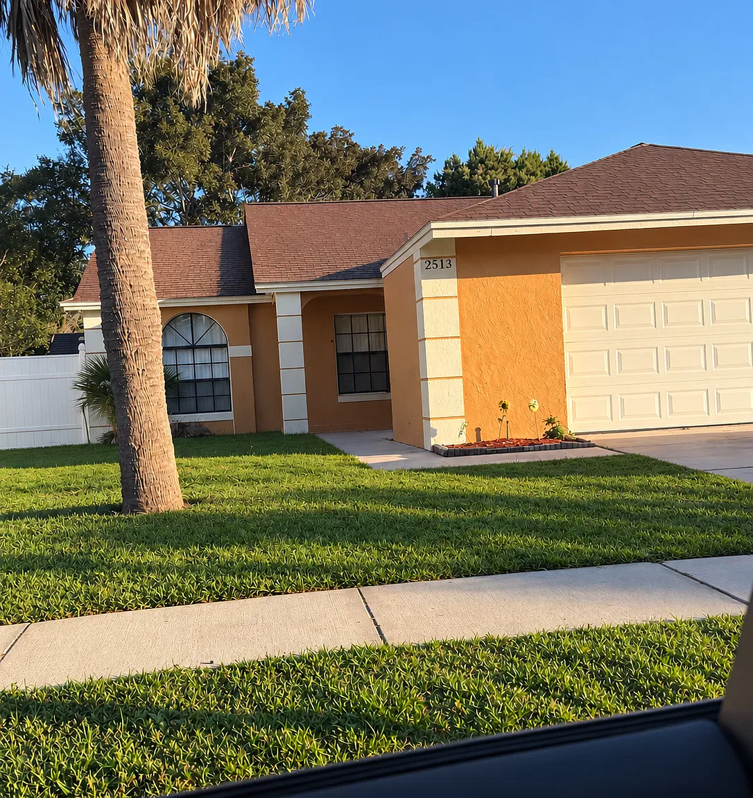 3 bed, 1403 sqft, $2,100 — Photo 1