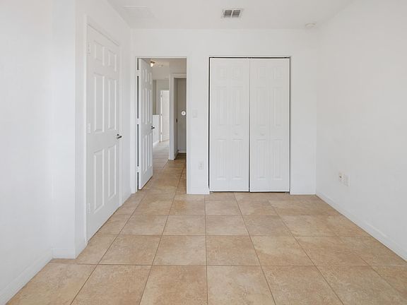 2nd image of 4058 Oak Landing Dr #4058