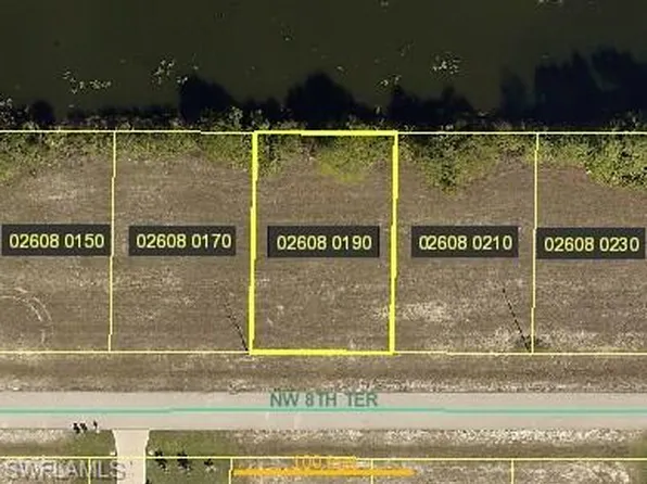 623 NW 8th Ter, Cape Coral, FL 33993