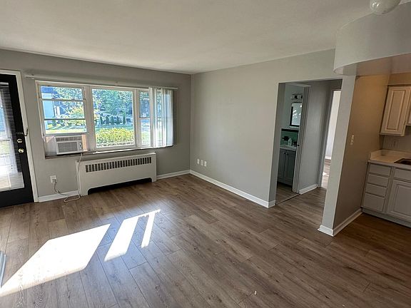 3rd image of 2830 Coolidge Hwy APT 17