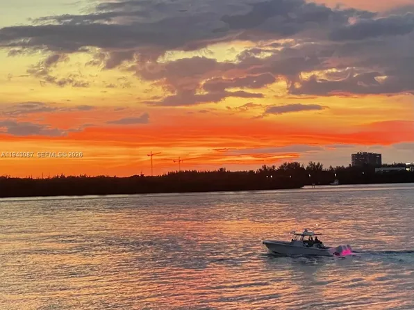 286 Bal Bay Dr, Bal Harbour, FL