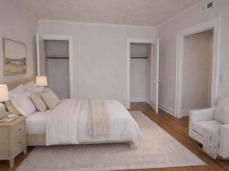 Biltmore Apartments — Photo 14