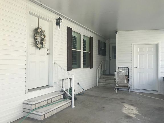 5th image of 406 Merit Oak Dr