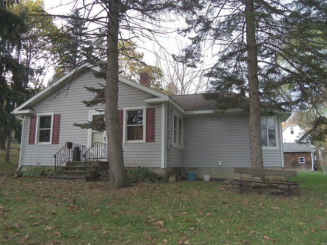 1st image of 232 W 9th St