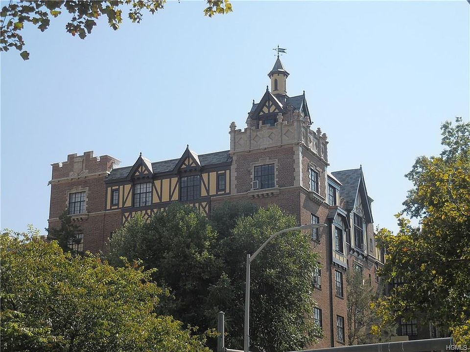 1st image of 2 Westchester Ave APT 4O