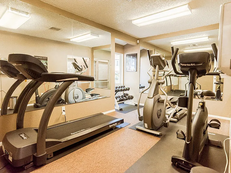 Lakewood Apartments - Arbor Pointe Apartments - Fitness Center