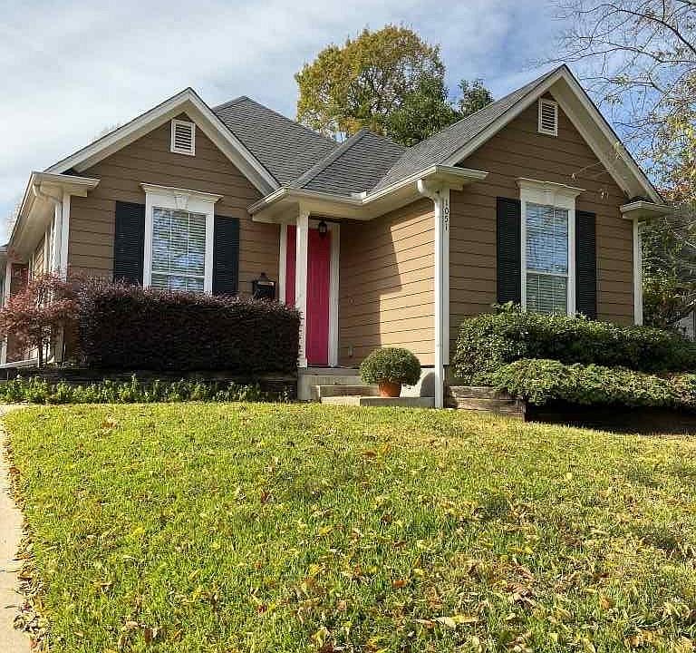 1st image of 1051 S Donnybrook Ave