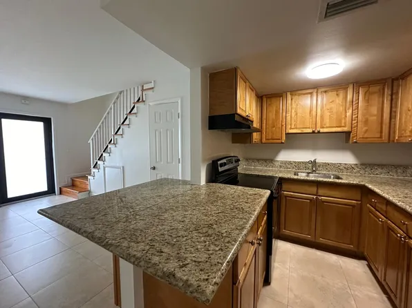 2705 NE 9th Ave, Fort Lauderdale, FL 33334