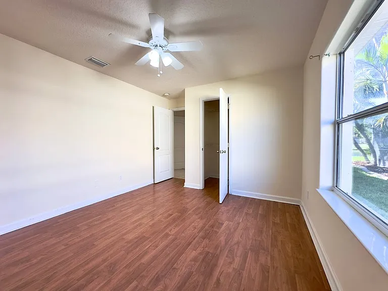 565 Limerick Dr — Photo 28
