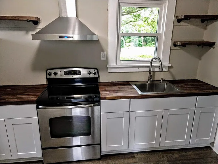205 N M St — Photo 10
