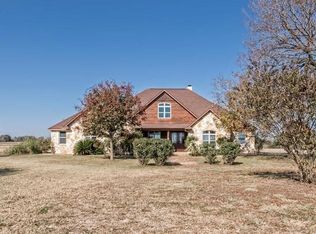 2139 Fm 935, Lott, TX 76656