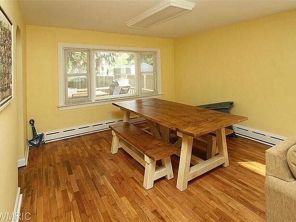 5th image of 323 Edgell St