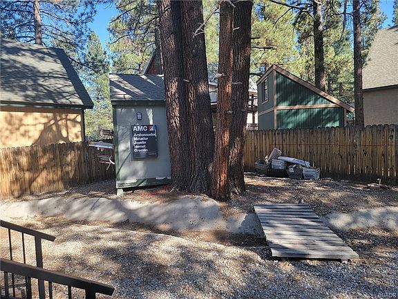 3rd image of 2040 Shady Ln