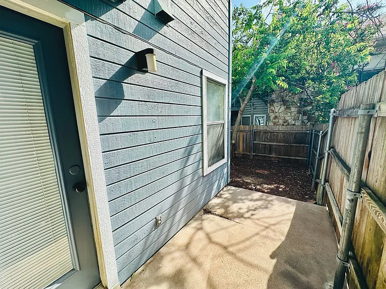 8814 Schick Rd — Photo 33