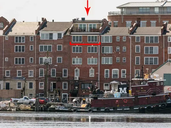 111 Market St #6, Portsmouth, NH 03801
