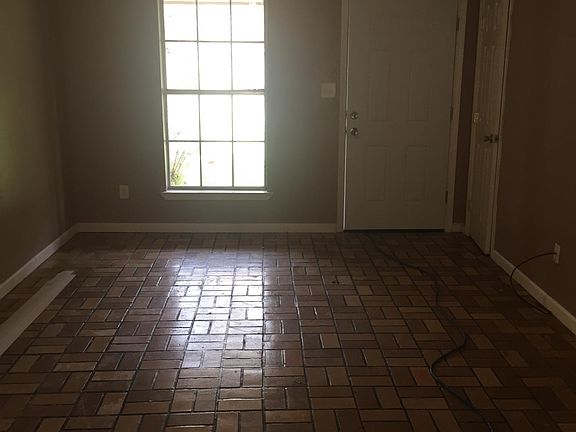 3rd image of 4706 Legare Ave