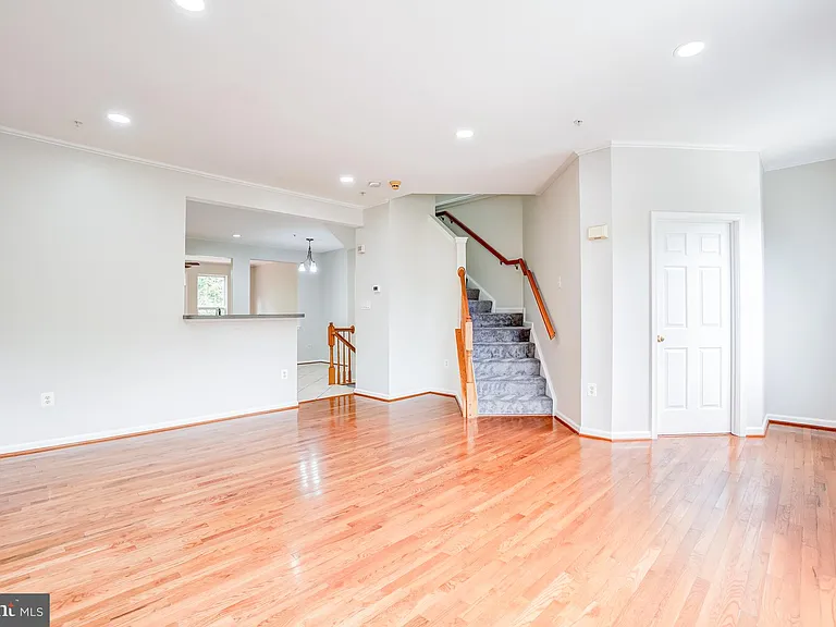 4302 Day Lily Dr — Photo 5