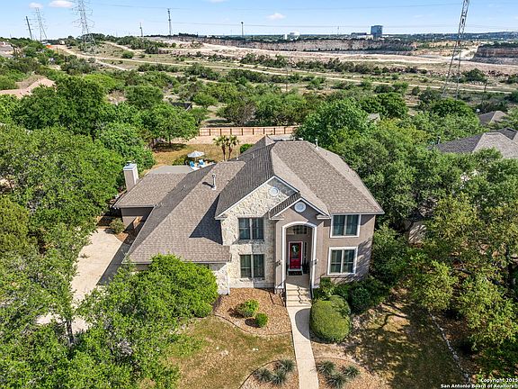 4th image of 1734 Cactus Bluff