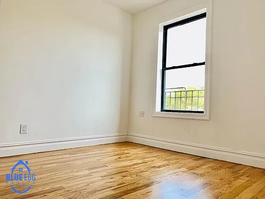 Rented by Blue Egg Realty Corp | media 6