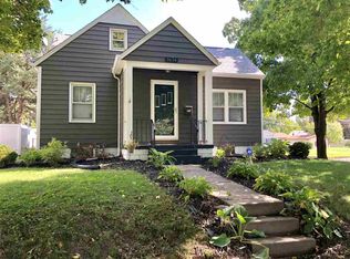 1634 18th St #B, Moline, IL 61265