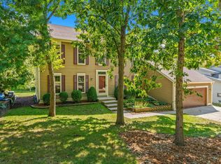 505 Everett Dr, Waukesha, WI 53188