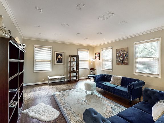 3rd image of 6025 N Christiana Ave