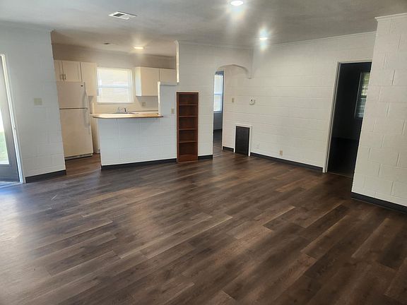 Living room / kitchen