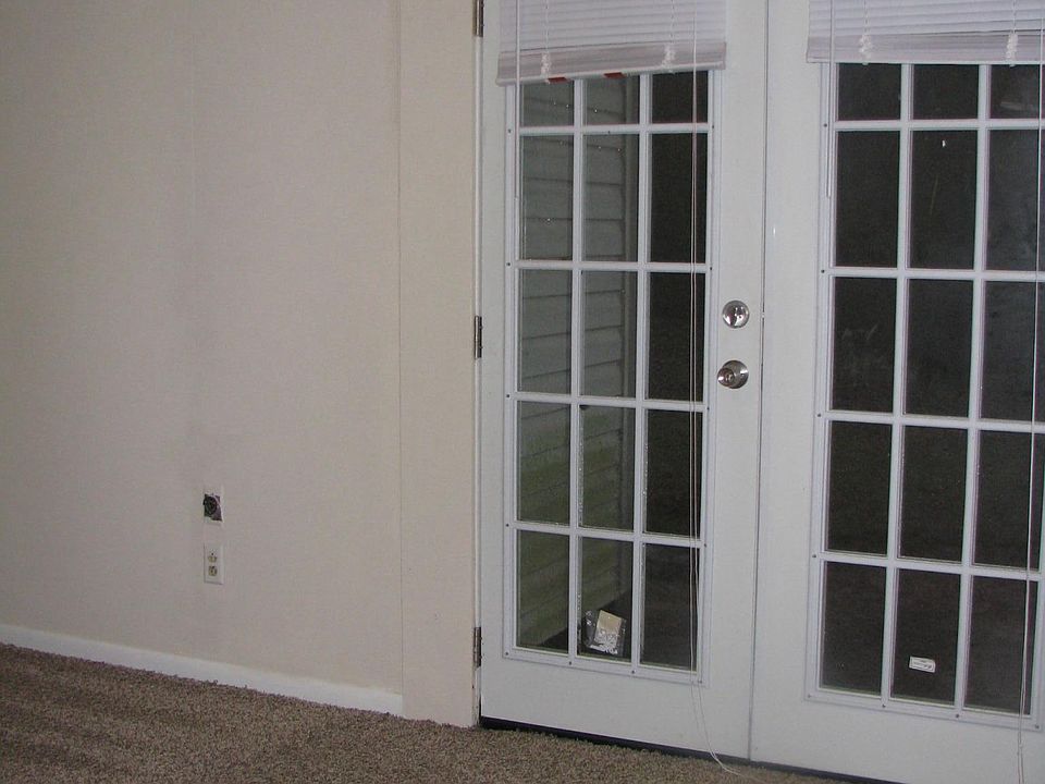1st image of 5 Amber Ln
