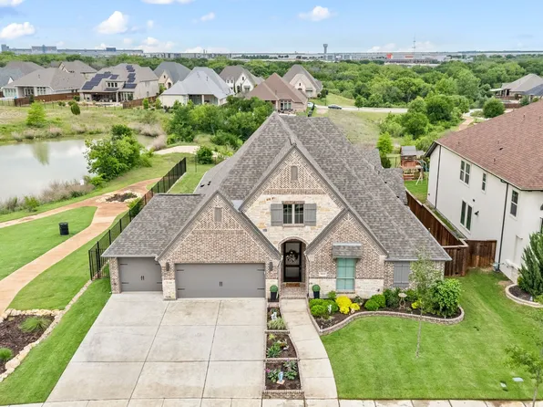1023 Myers Park Trl, Roanoke, TX 76262