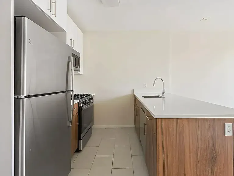 521 W 134th St #2A — Photo 8