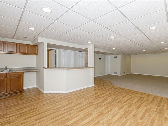 5th image of 2118 Farnsworth Dr