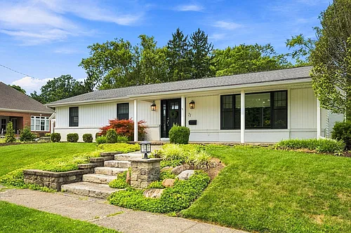 71 Forest Ave Photo 1