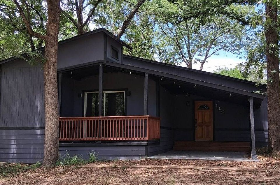 1st image of 140 Doe Run Rd