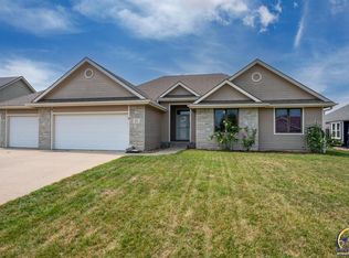 2517 SW Berkshire Dr, Topeka, KS 66614