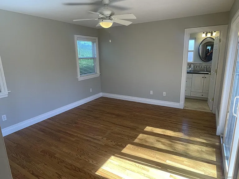 2119 Missouri St — Photo 10