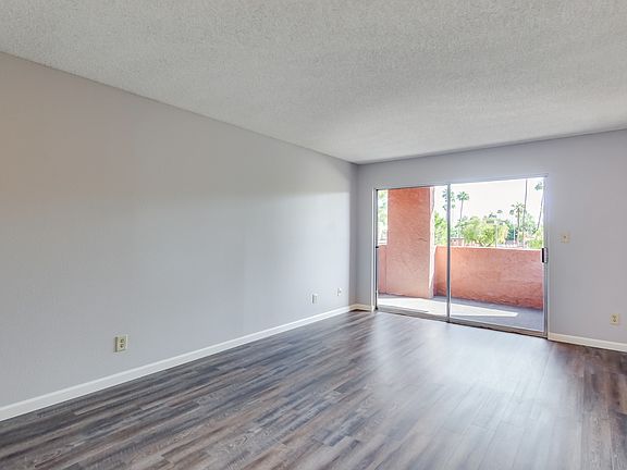 3rd image of 540 N May St APT 1107